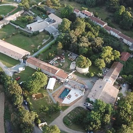 Gite De St Hilaire Soubise Bagian luar foto